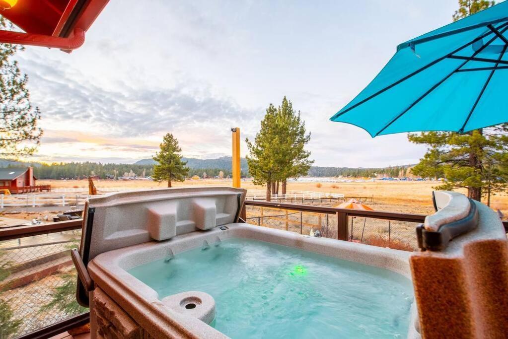 Lake Time Villa New Luxury With Hot Tub 大熊湖 外观 照片